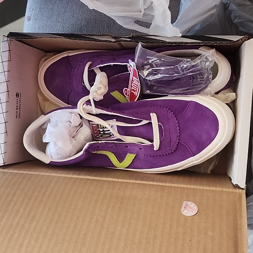 Vans size 10 👞 purple and green
